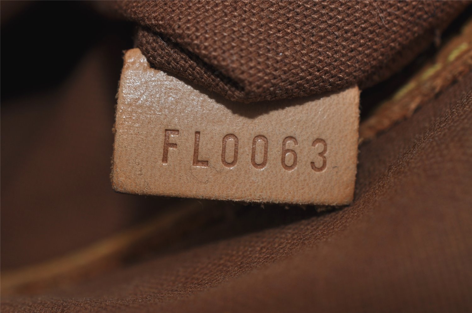 Authentic Louis Vuitton Monogram Alma Hand Bag Purse M51130 LV 2438I