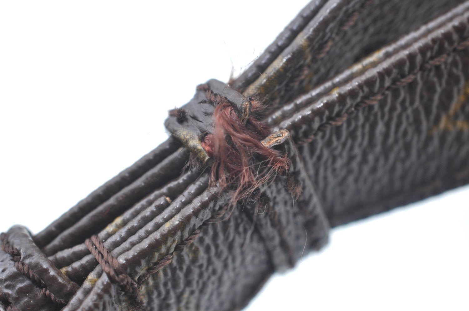 Authentic Louis Vuitton Monogram Nile Shoulder Cross Body Bag Old Model LV 2439J