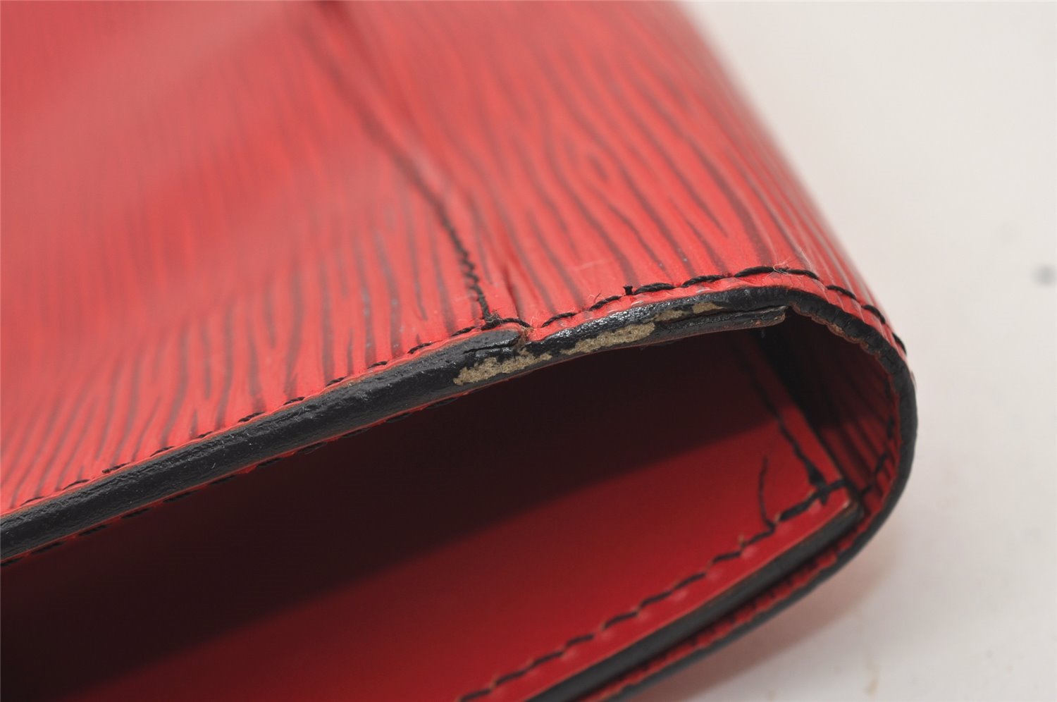 Authentic Louis Vuitton Epi Montaigne 23 Clutch Hand Bag Red M52667 LV 2442J