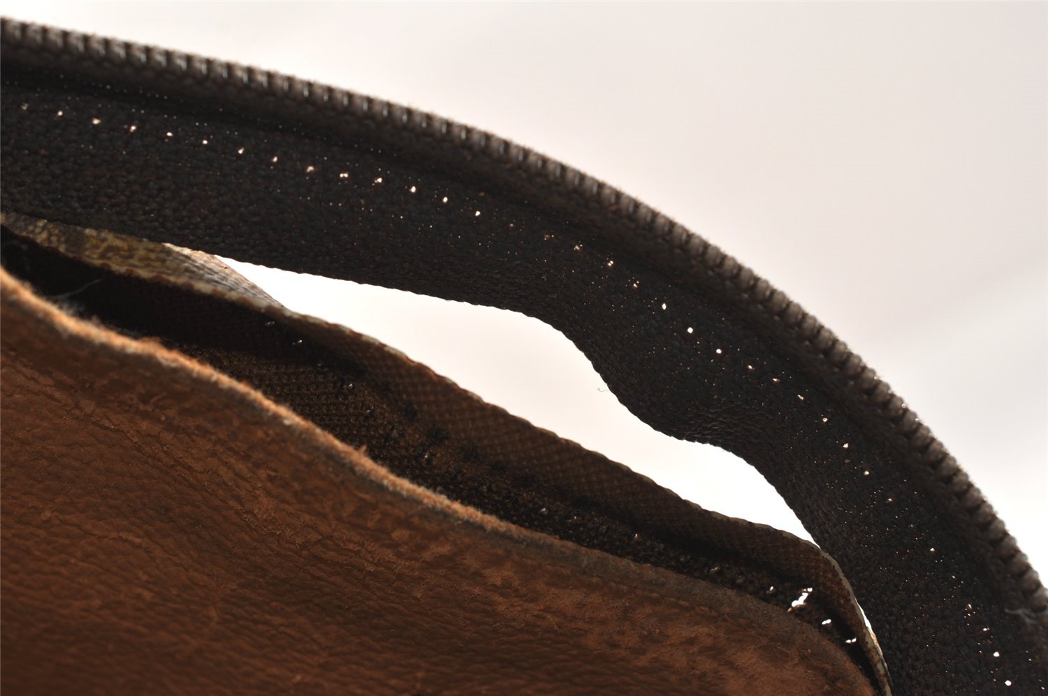 Authentic GUCCI Clutch Hand Bag Purse GG PVC Leather Brown Junk 2446J