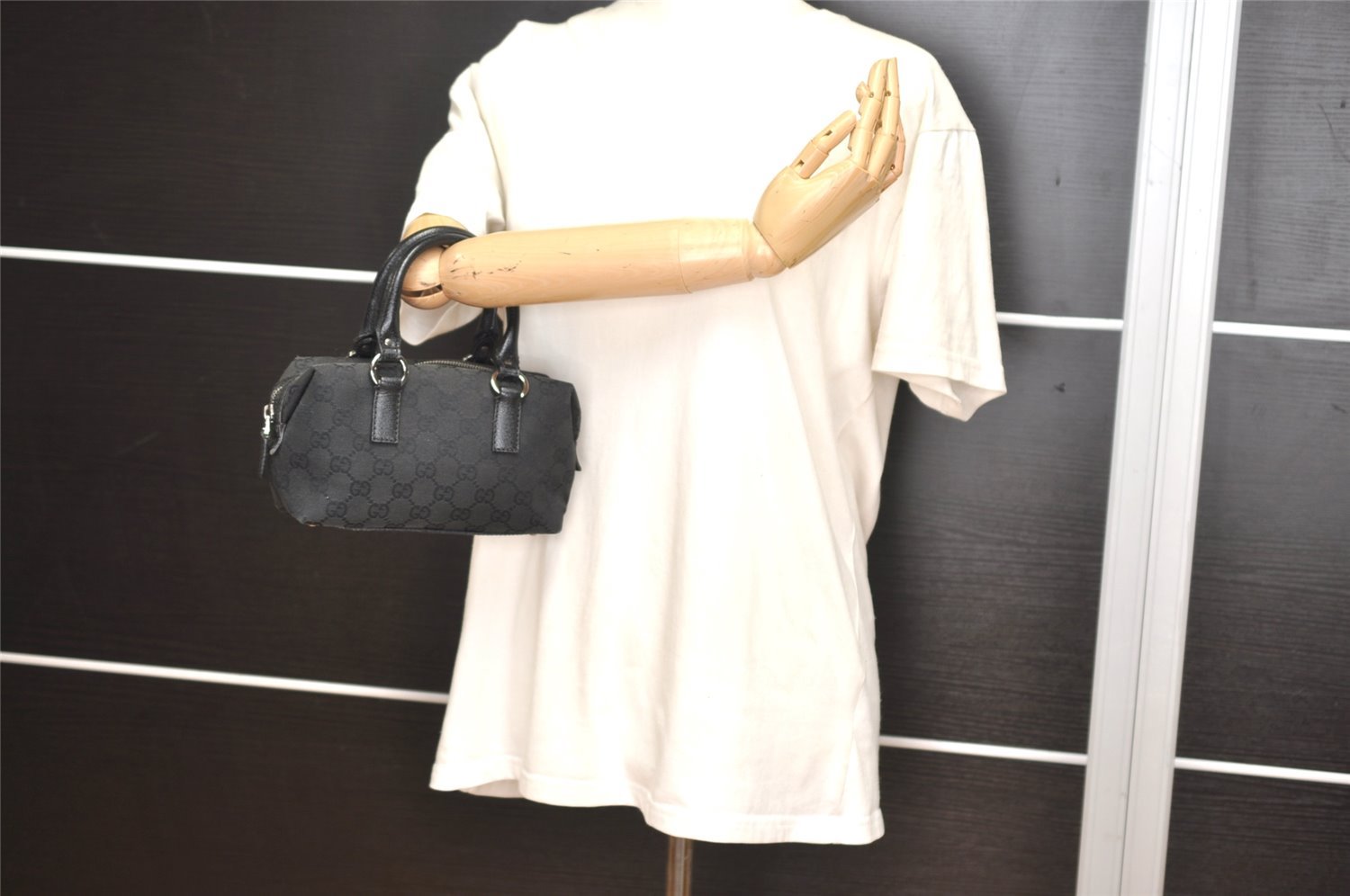 Authentic GUCCI Vintage Hand Bag Purse GG Canvas Leather 113010 Black 2456I