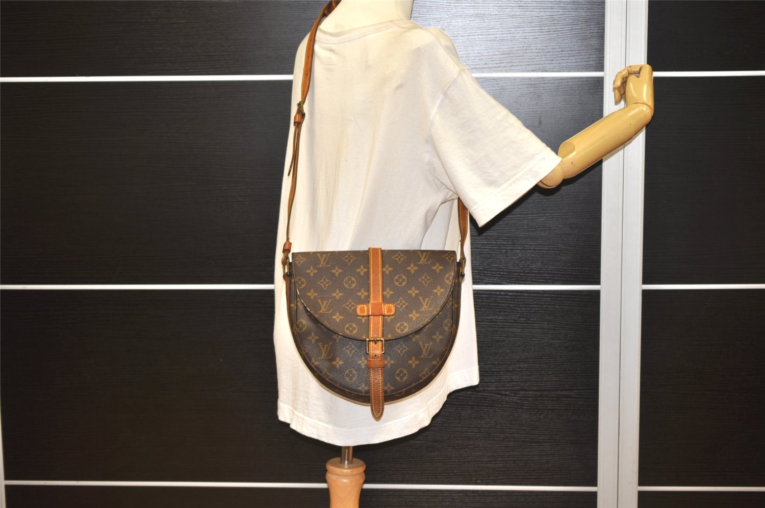 Authentic Louis Vuitton Monogram Chantilly GM Shoulder Cross Bag M51232 LV 2459K