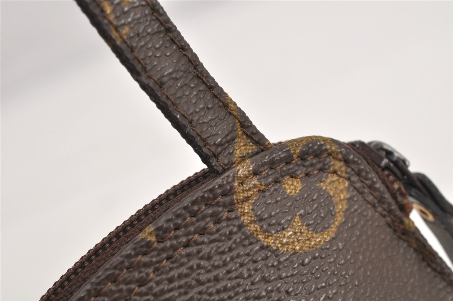 Authentic Louis Vuitton Monogram Pochette Secret M45484 Shoulder Bag Pouch 2462K