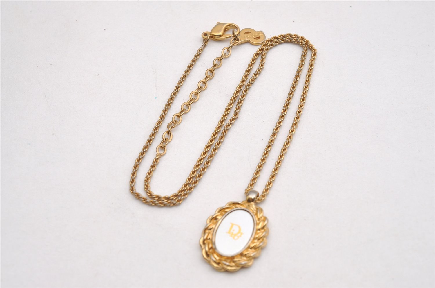 Authentic Christian Dior Gold Tone Chain Pendant Necklace CD 2465I