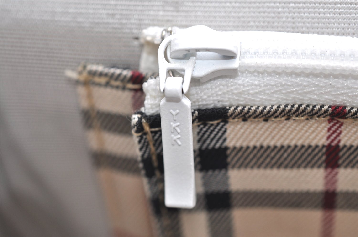 Authentic BURBERRY Vintage Leather Shoulder Hand Bag White 2465K