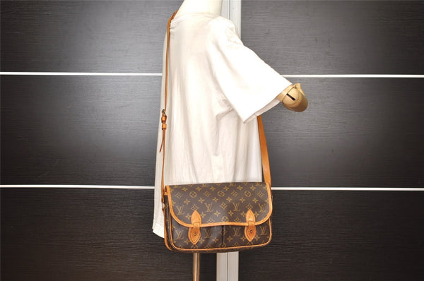 Authentic Louis Vuitton Monogram Gibeciere MM Shoulder Cross Bag M42247 LV 2469J