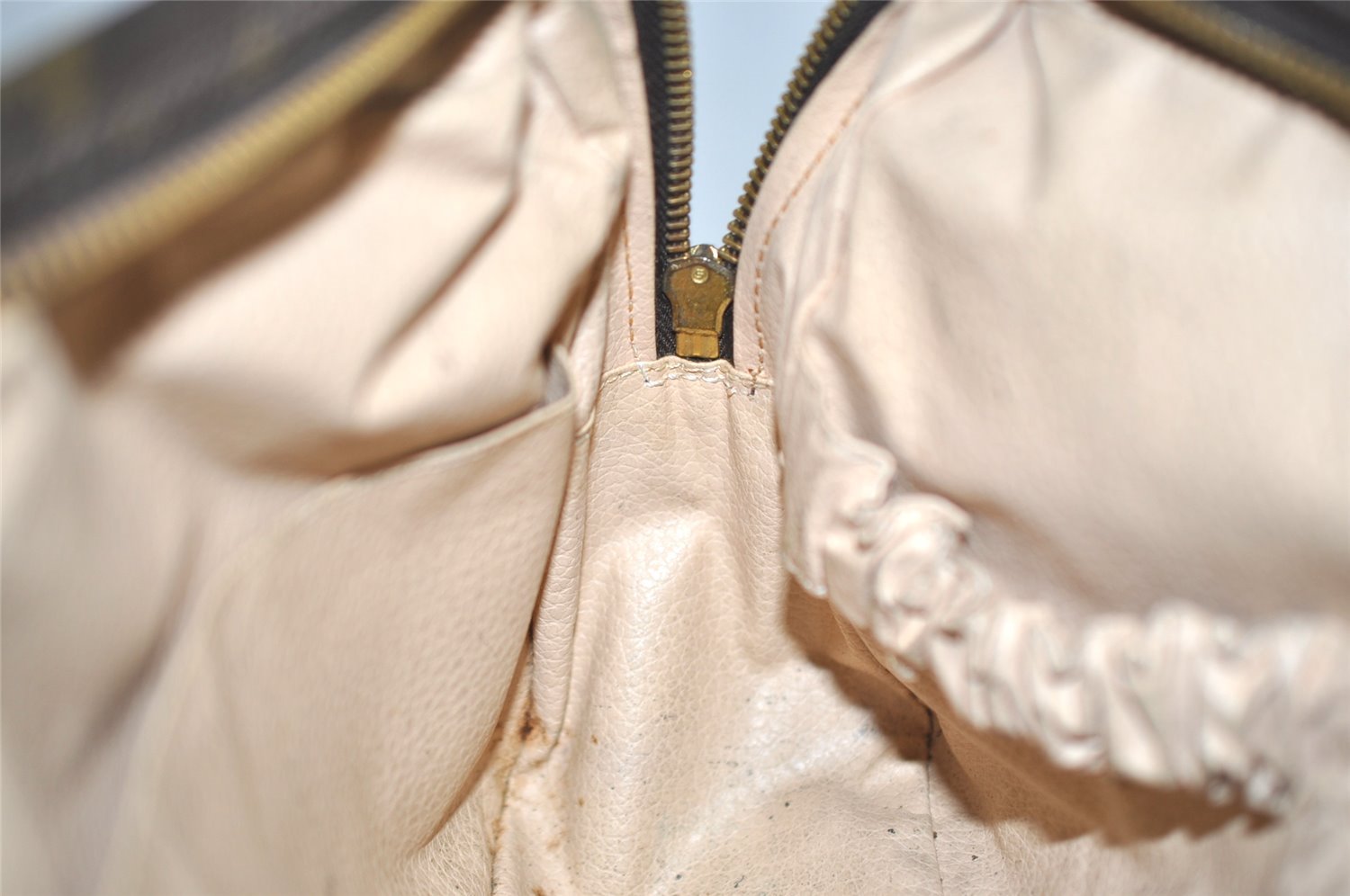 Auth Louis Vuitton Monogram Trousse Toilette 28 Clutch Bag M47522 Junk 2474J