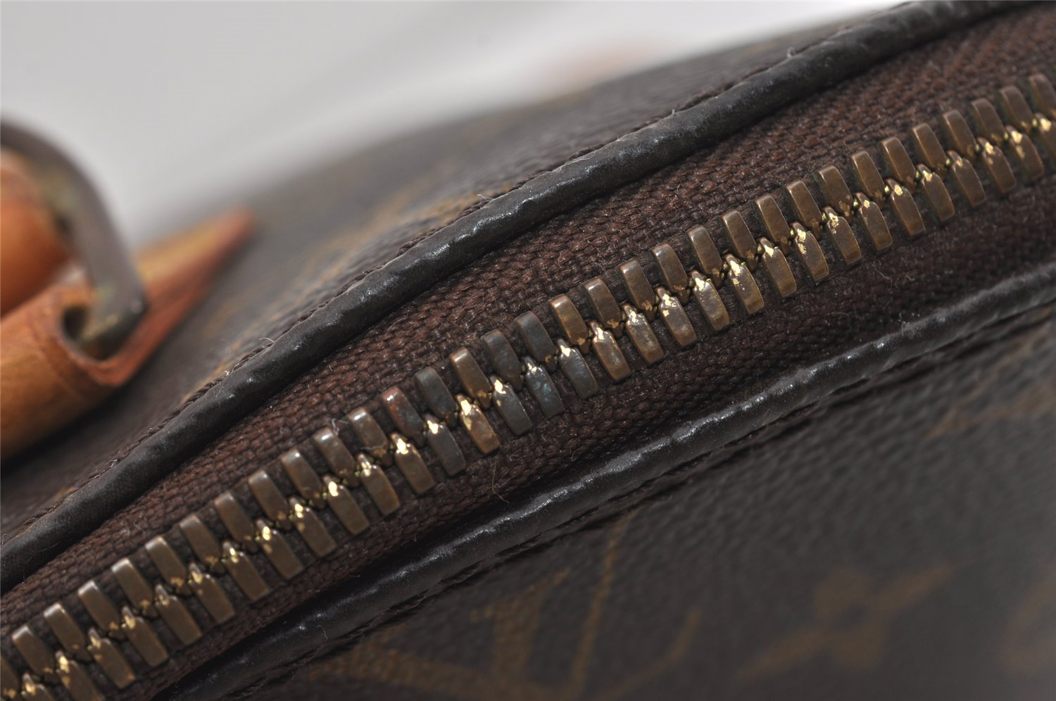 Authentic Louis Vuitton Monogram Alma Hand Bag Purse M51130 LV 2476I