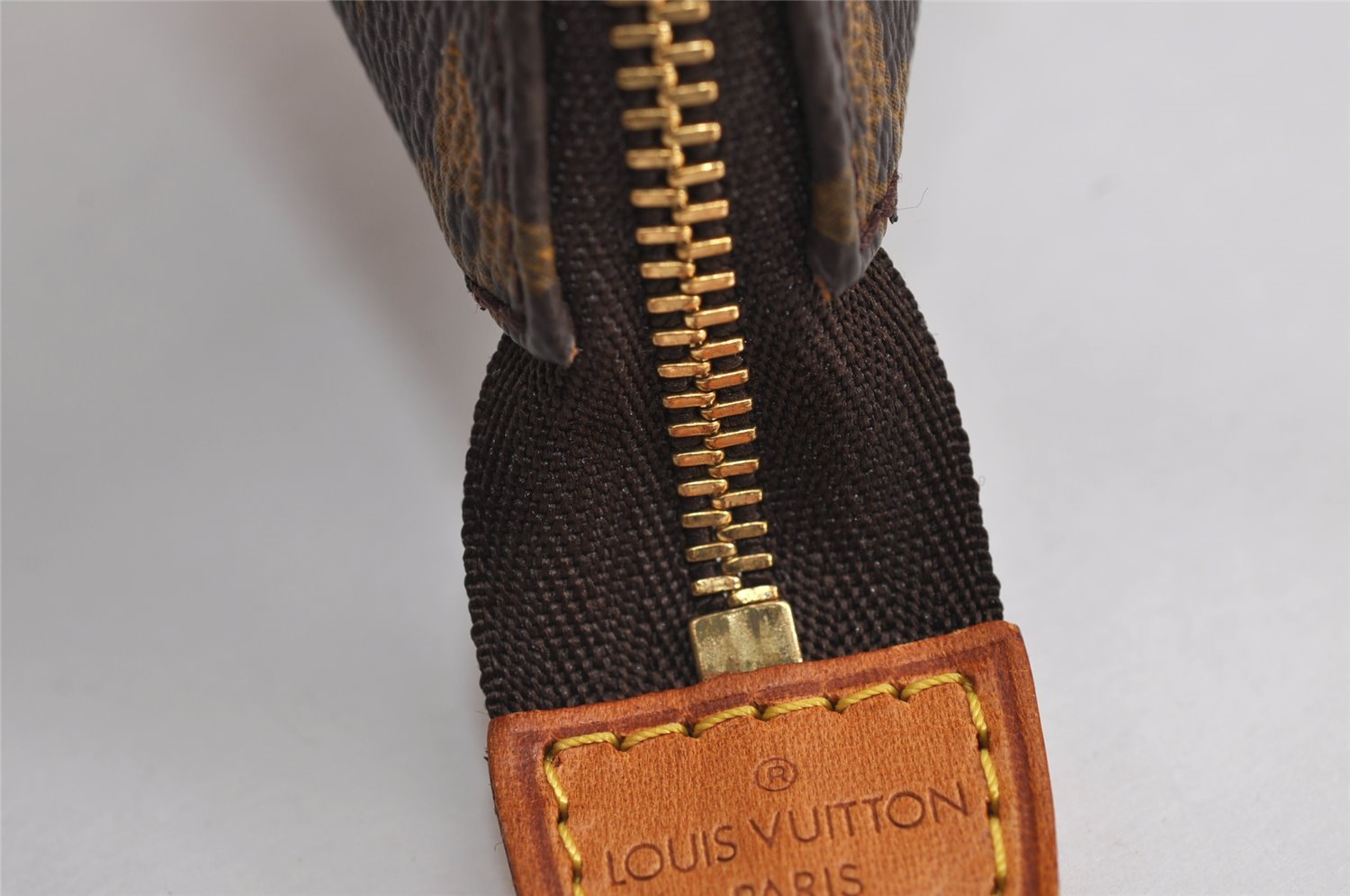 Authentic Louis Vuitton Monogram Pochette Accessoires Pouch M51980 LV 2479J