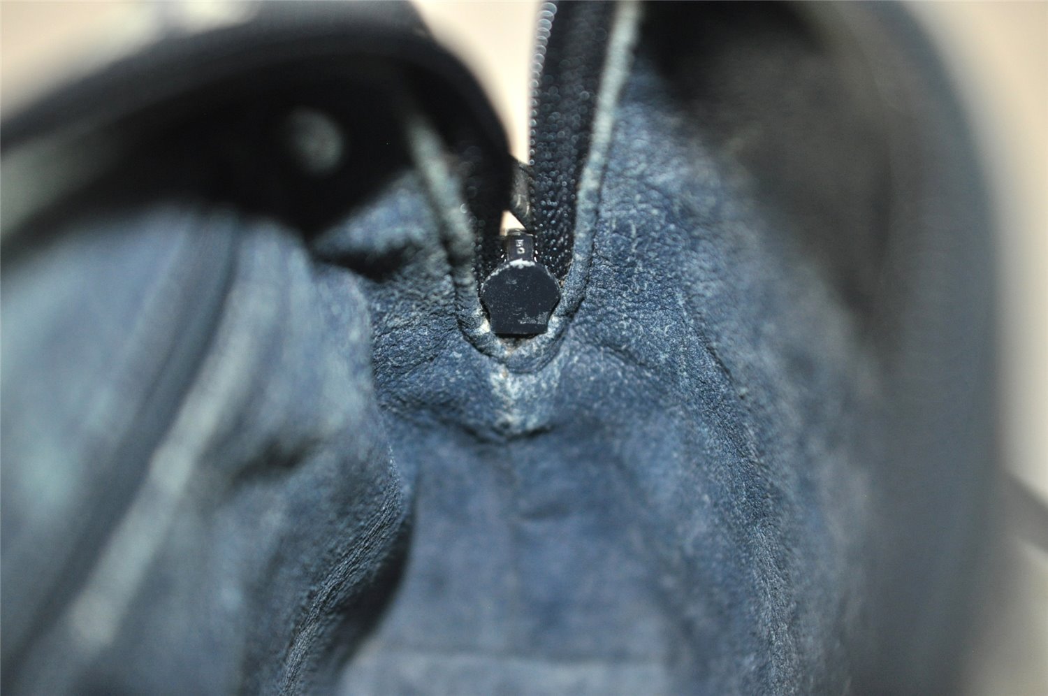 Authentic GUCCI Shoulder Cross Body Bag GG PVC Leather Navy Blue Junk 2488I