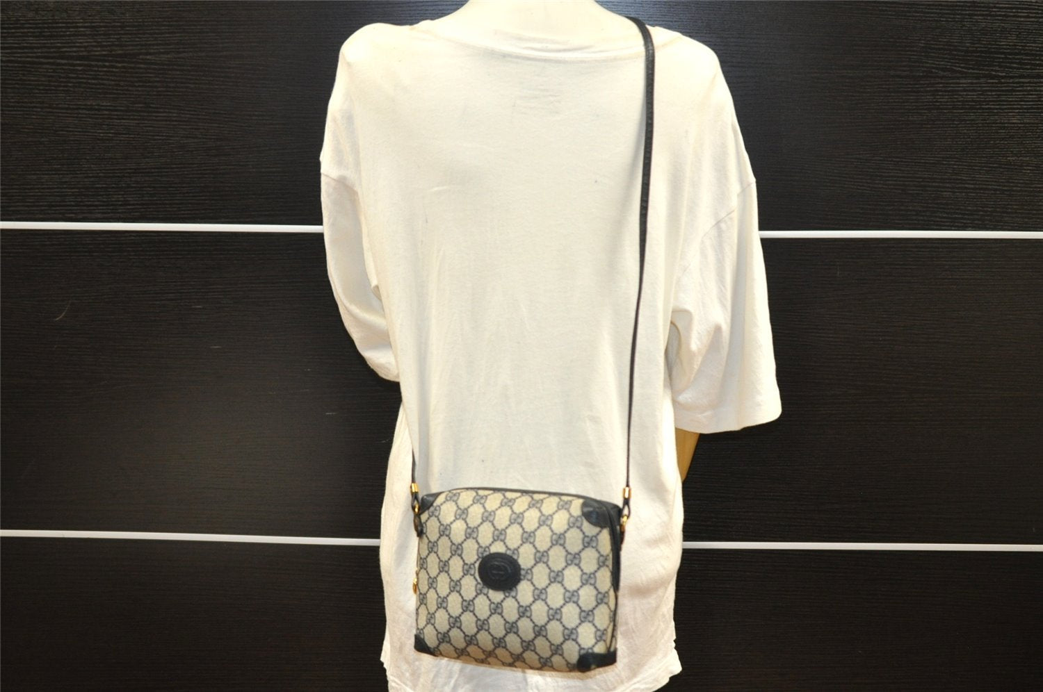 Authentic GUCCI Shoulder Cross Body Bag GG PVC Leather Navy Blue Junk 2488I