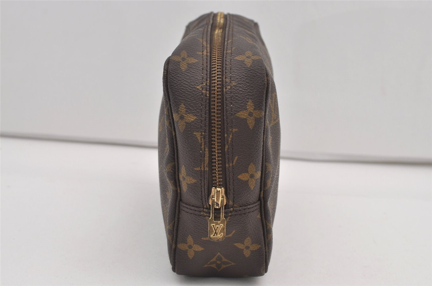 Auth Louis Vuitton Monogram Trousse Toilette 23 Clutch Hand Bag M47524 LV 2489J