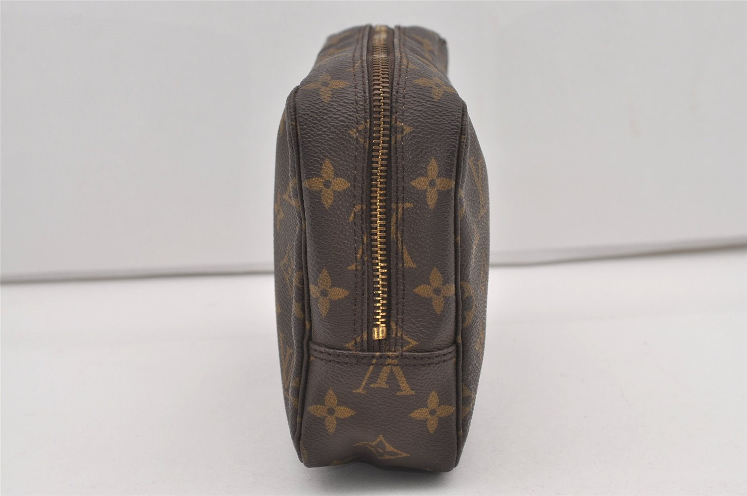 Auth Louis Vuitton Monogram Trousse Toilette 23 Clutch Hand Bag M47524 LV 2489J