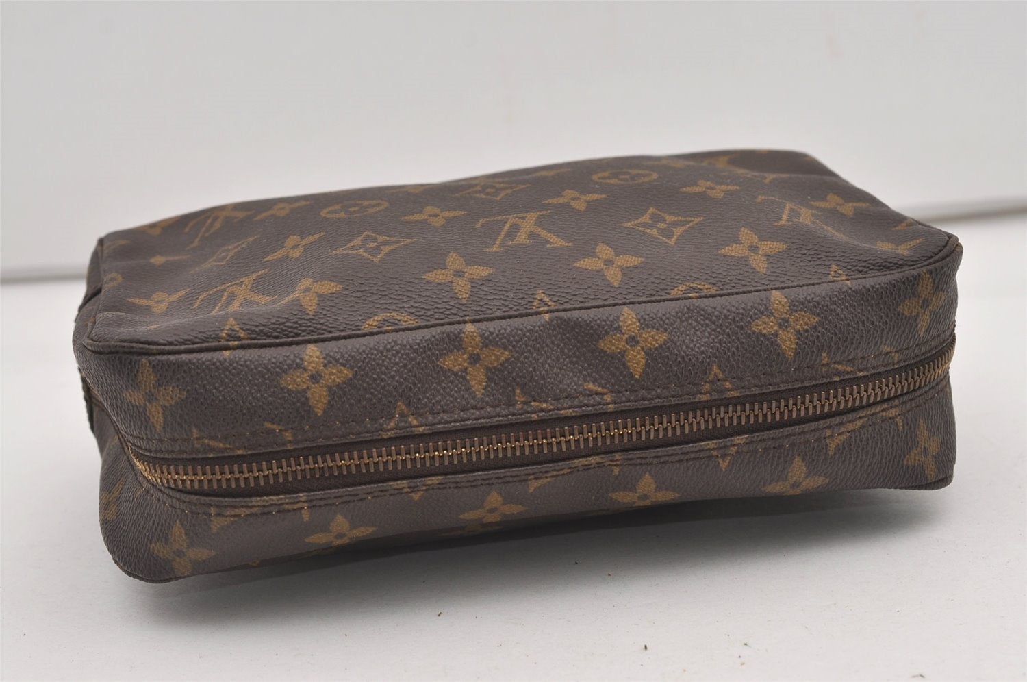Auth Louis Vuitton Monogram Trousse Toilette 23 Clutch Hand Bag M47524 LV 2489J
