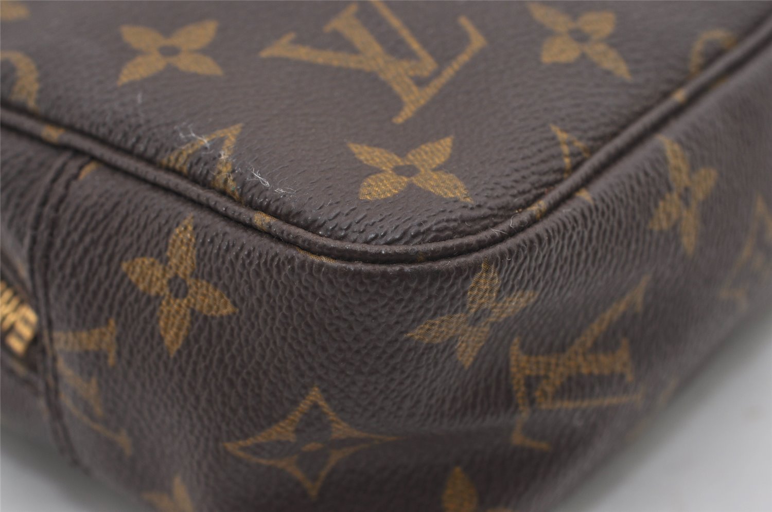 Auth Louis Vuitton Monogram Trousse Toilette 23 Clutch Hand Bag M47524 LV 2489J
