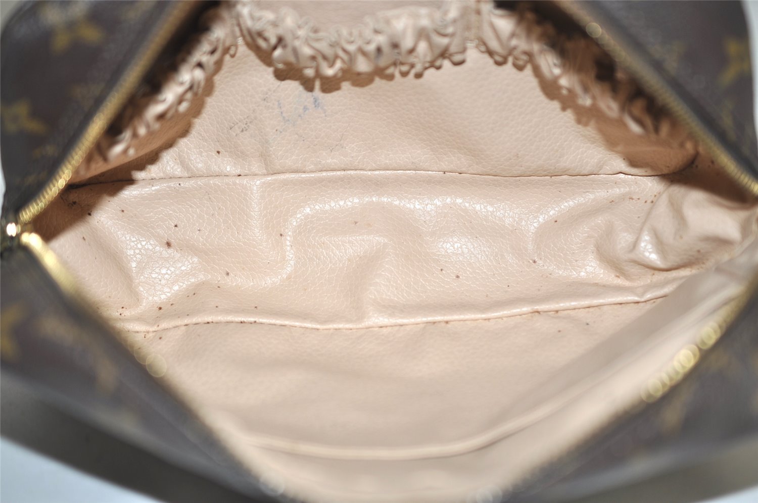 Auth Louis Vuitton Monogram Trousse Toilette 23 Clutch Hand Bag M47524 LV 2489J