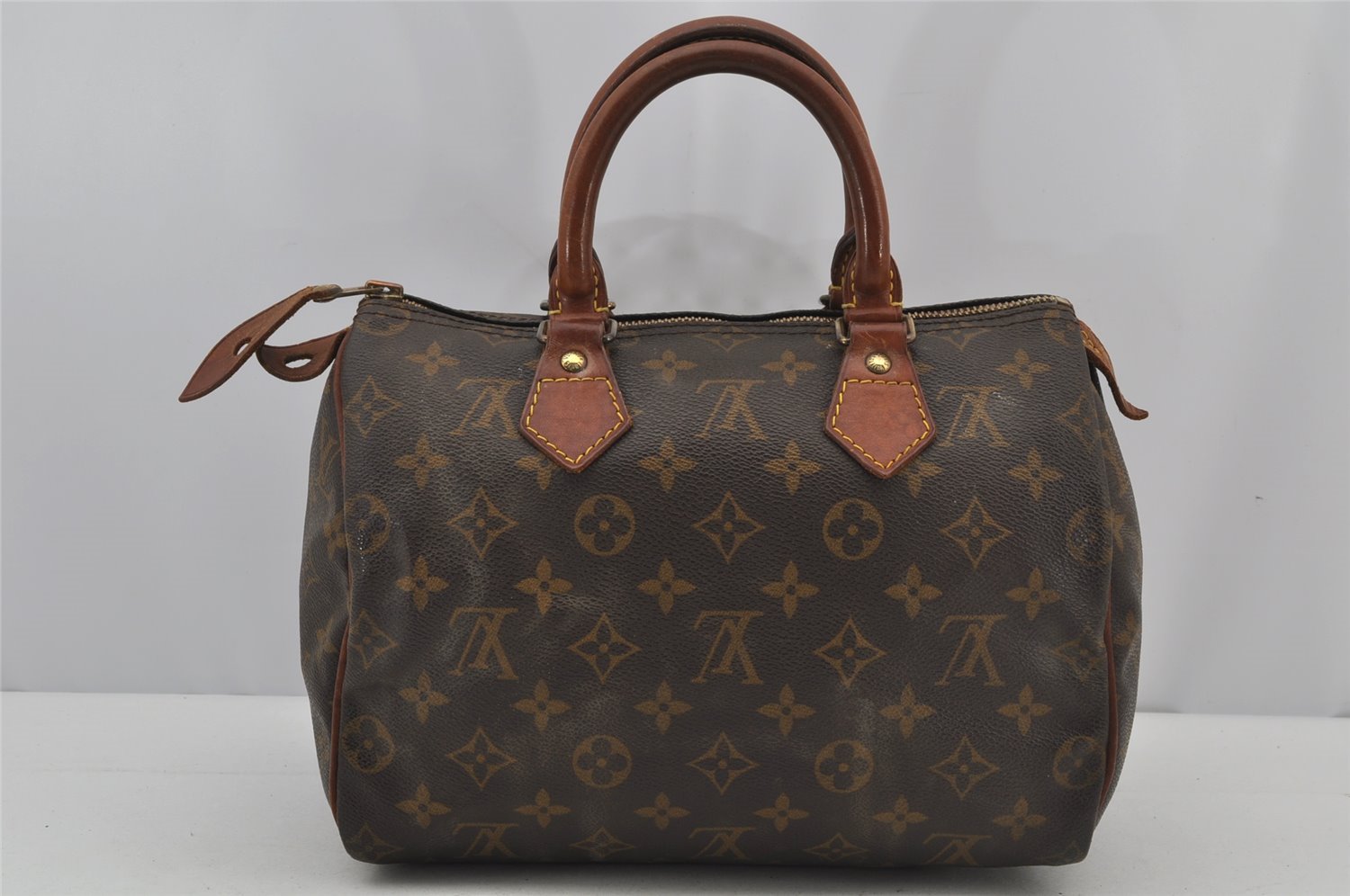 Authentic Louis Vuitton Monogram Speedy 25 Boston Hand Bag M41528 LV 2490J