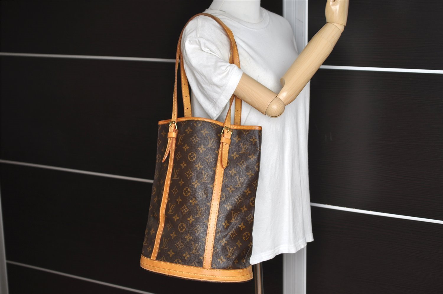 Authentic Louis Vuitton Monogram Bucket GM Shoulder Tote Bag M42236 Junk 2494J