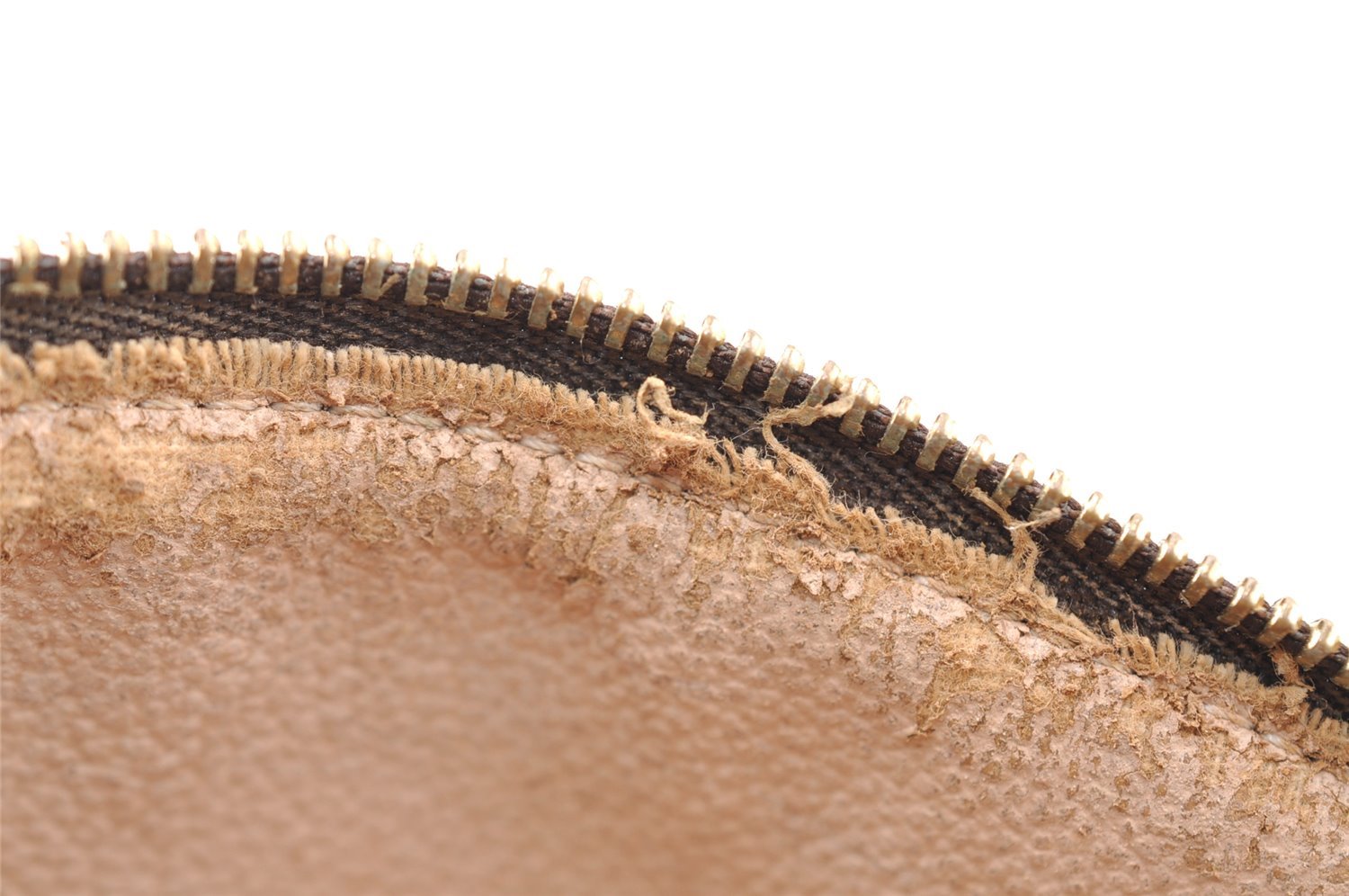 Authentic Louis Vuitton Monogram Pochette Cosmetic Pouch M47515 LV 2496I