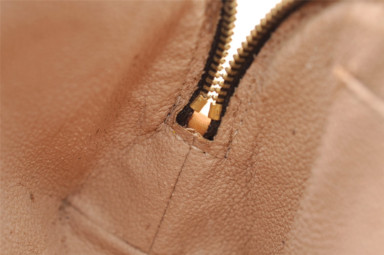 Authentic Louis Vuitton Monogram Pochette Cosmetic Pouch M47515 LV 2496I