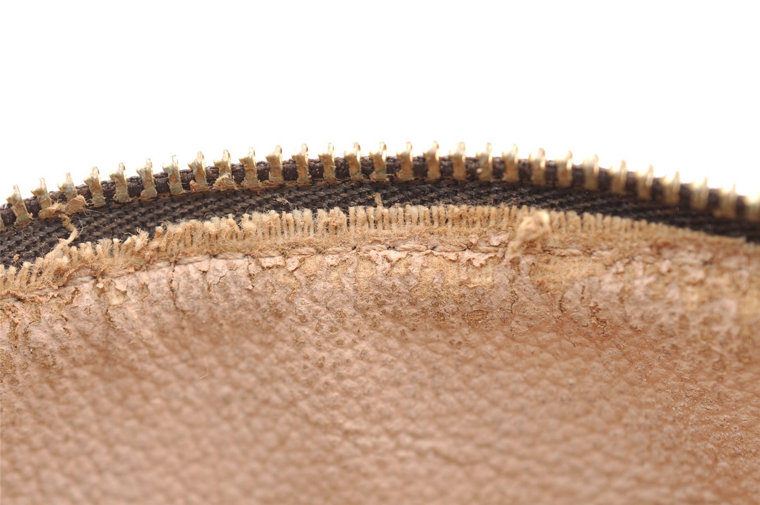 Authentic Louis Vuitton Monogram Pochette Cosmetic Pouch M47515 LV 2496I