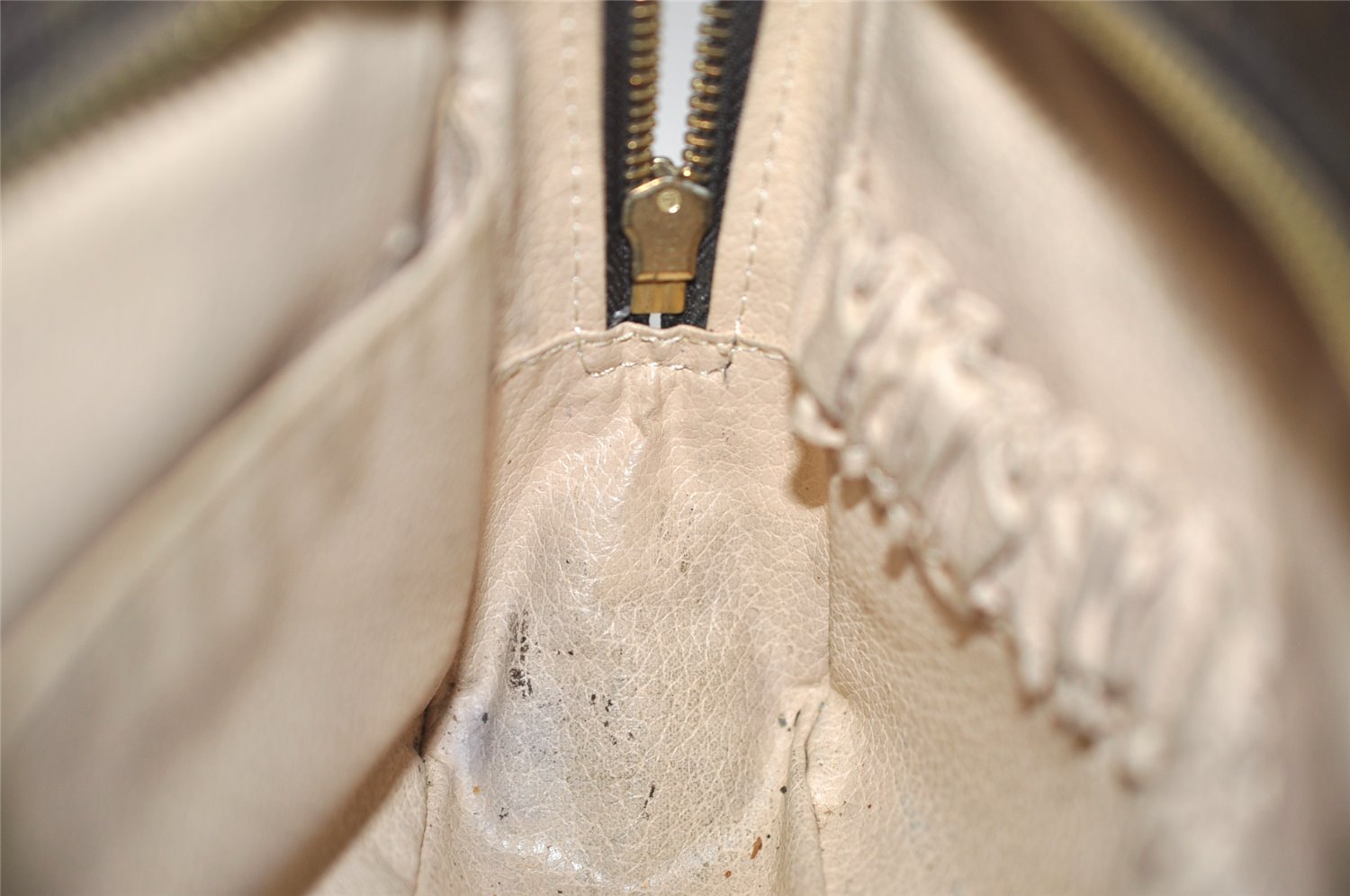 Auth Louis Vuitton Monogram Trousse Toilette 23 Clutch Bag M47524 Junk 2498K