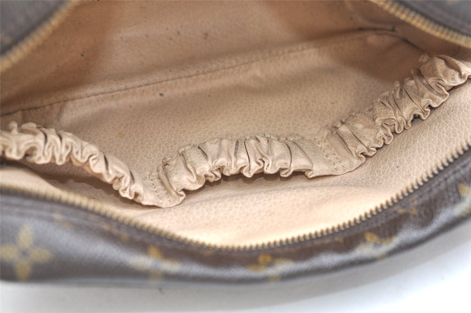 Auth Louis Vuitton Monogram Trousse Toilette 23 Clutch Bag M47524 Junk 2498K