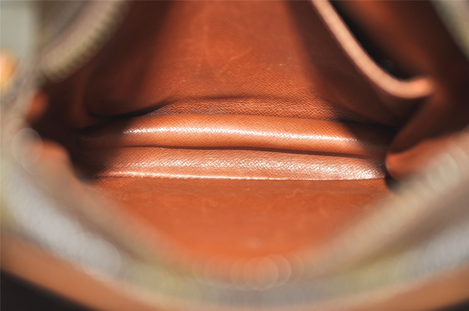 Authentic Louis Vuitton Monogram Amazone Shoulder Cross Bag M45236 LV Junk 2499K