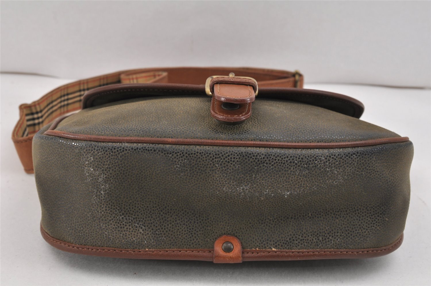 Authentic Burberrys Leather Shoulder Cross Body Bag Purse Green Junk 2500K