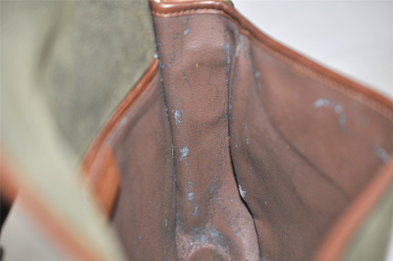 Authentic Burberrys Leather Shoulder Cross Body Bag Purse Green Junk 2500K
