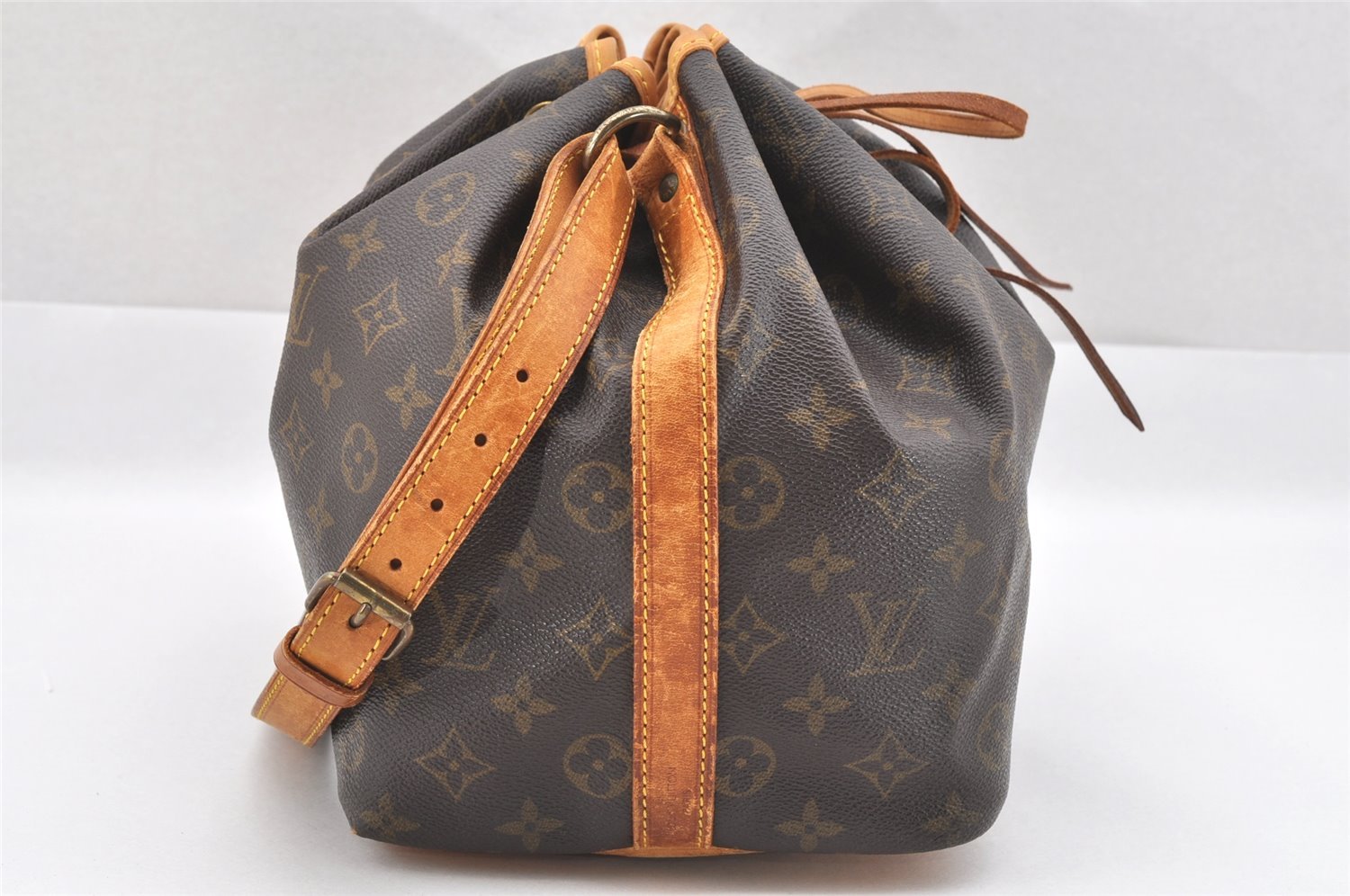 Authentic Louis Vuitton Monogram Petit Noe M42226 Shoulder Drawstring Bag 2501J