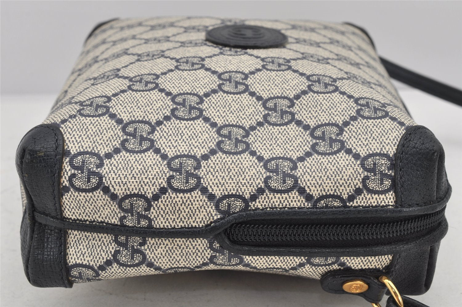 Authentic GUCCI Shoulder Cross Body Bag Purse GG PVC Leather Navy Blue 2503K