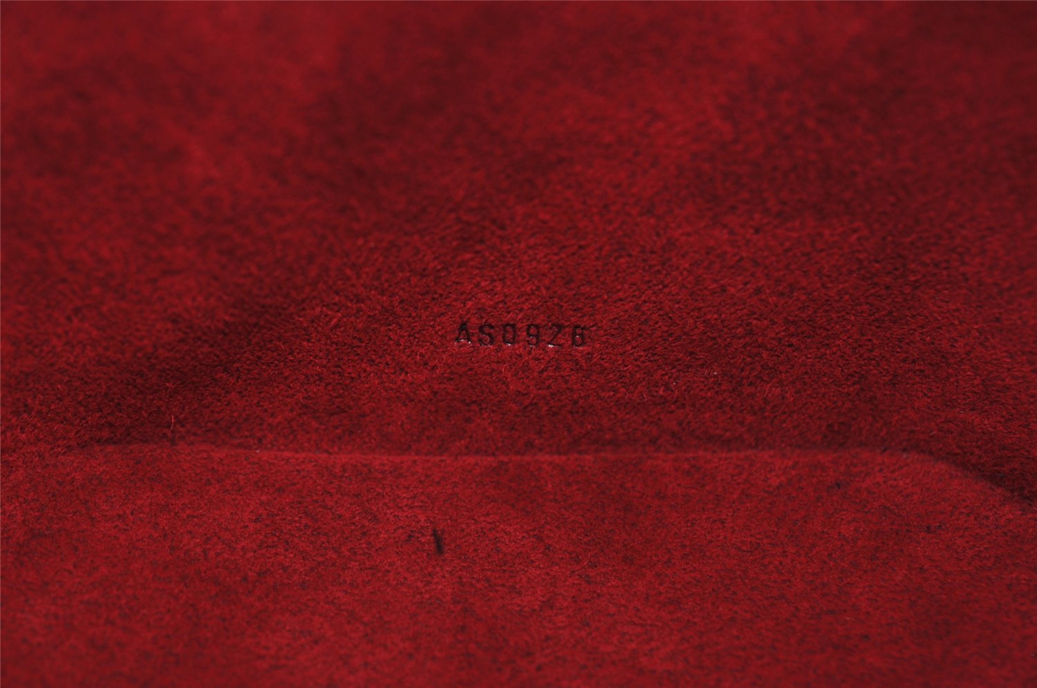 Authentic Louis Vuitton Epi Cannes Red Cosmetic Hand Bag Purse M48037 LV 2504I