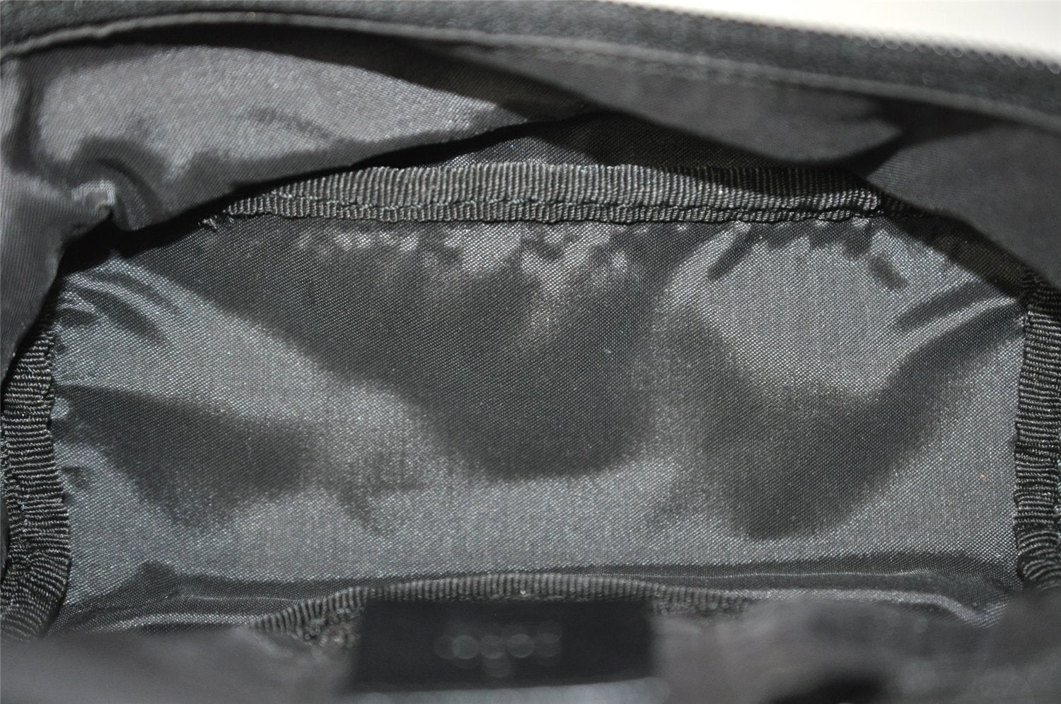 Authentic GUCCI Drawstring Hand Bag Purse Canvas Leather 0391053 Black 2505I