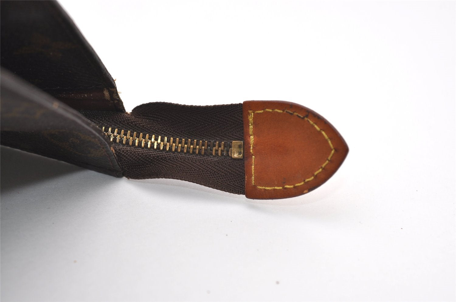 Auth Louis Vuitton Monogram Poche Toilette 26 Cosmetics Pouch Old Model LV 2506J