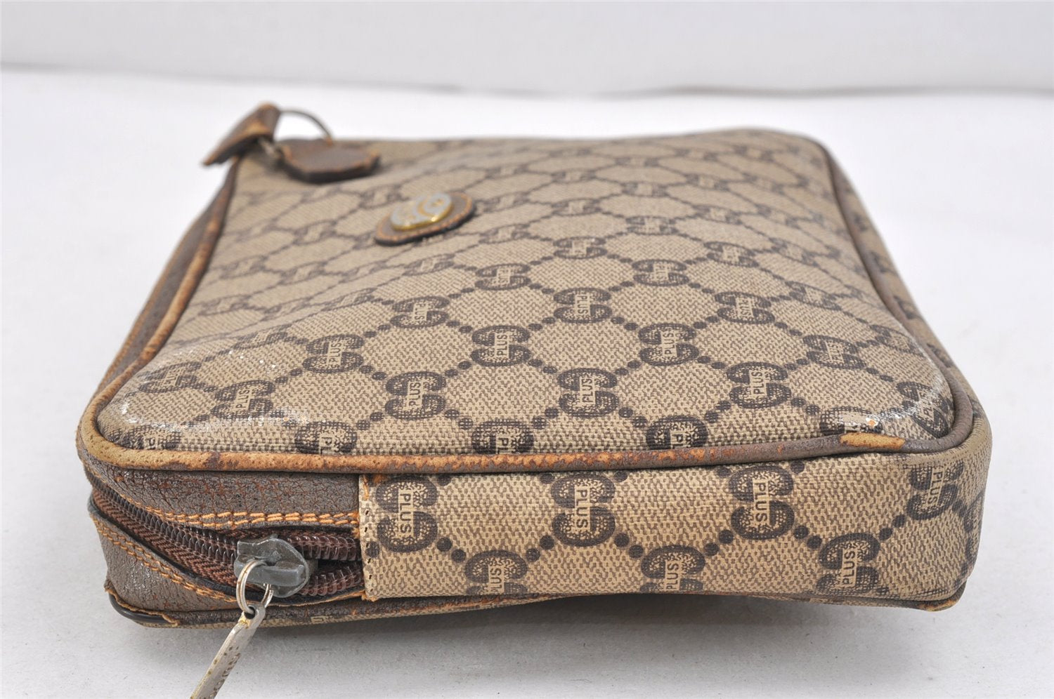 Authentic GUCCI GG Plus PVC Leather Shoulder Bag Purse Brown Junk 2506K
