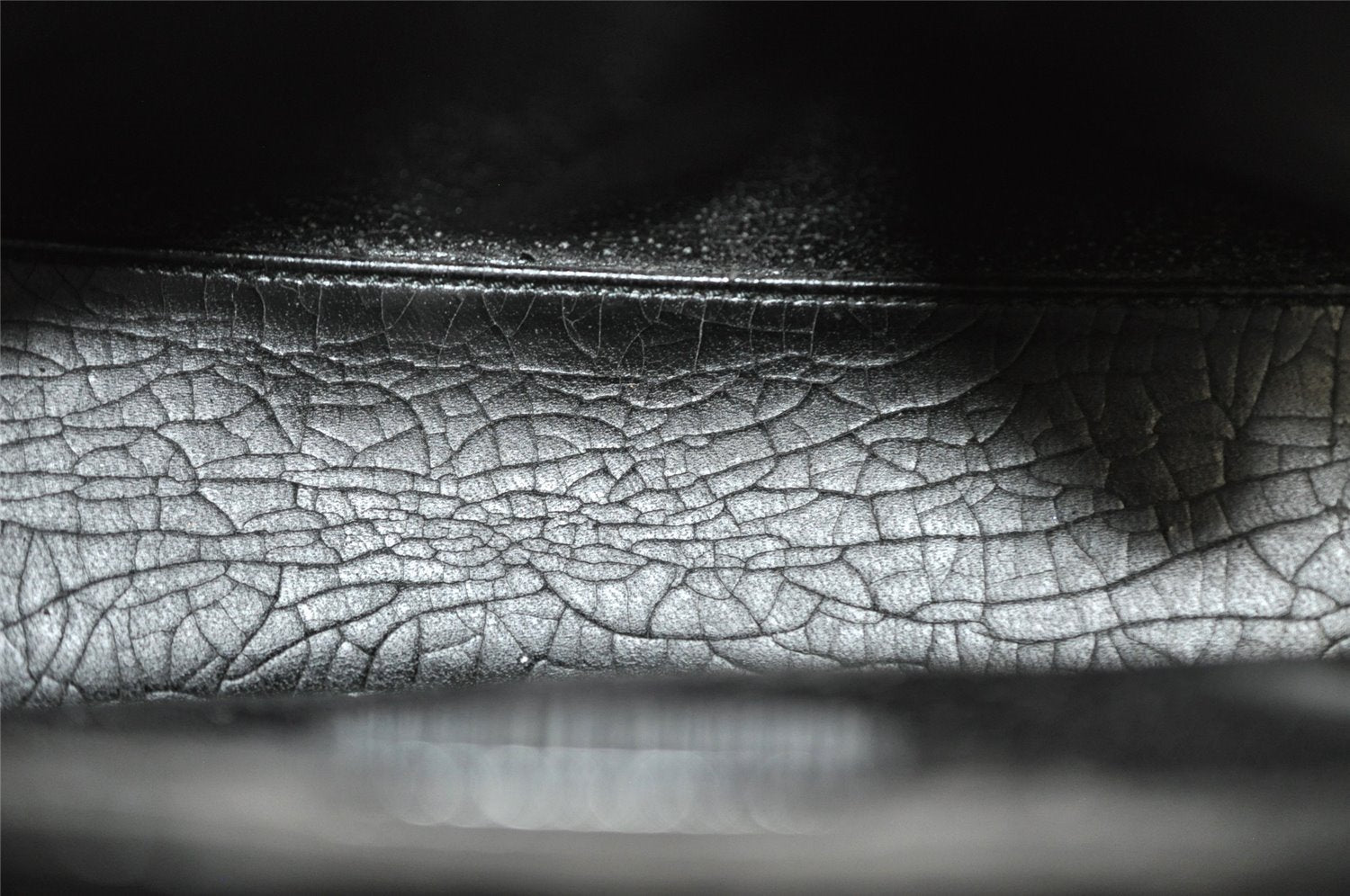 Authentic GUCCI Vintage Shoulder Hand Bag Purse Enamel Black Junk 2509I