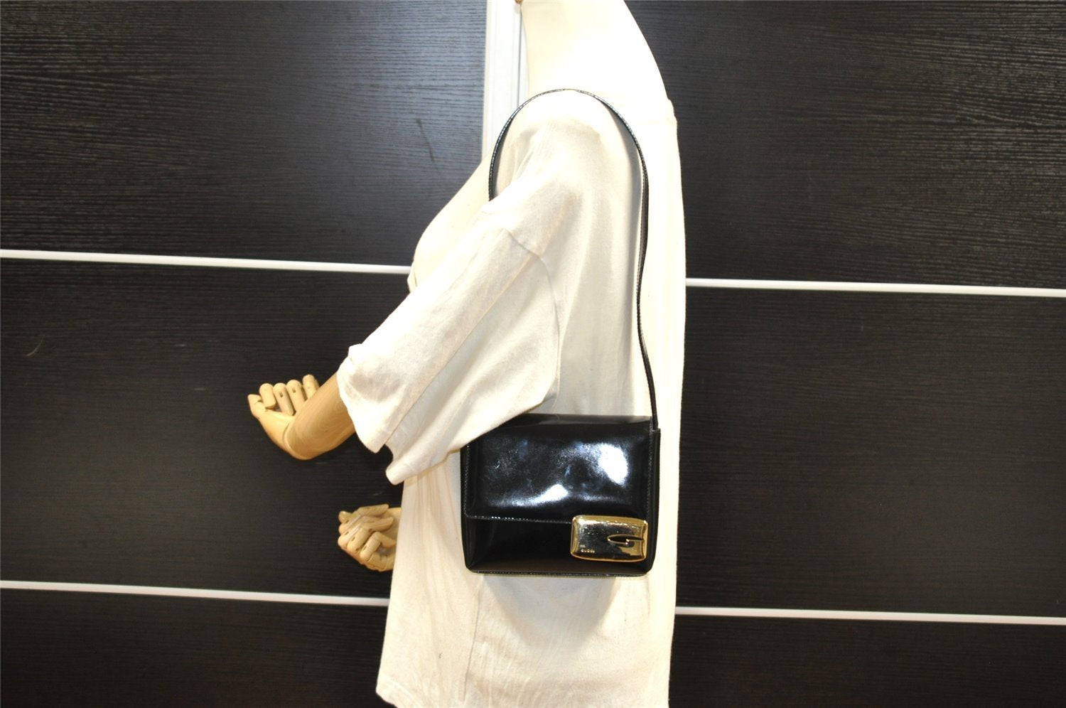 Authentic GUCCI Vintage Shoulder Hand Bag Purse Enamel Black Junk 2509I