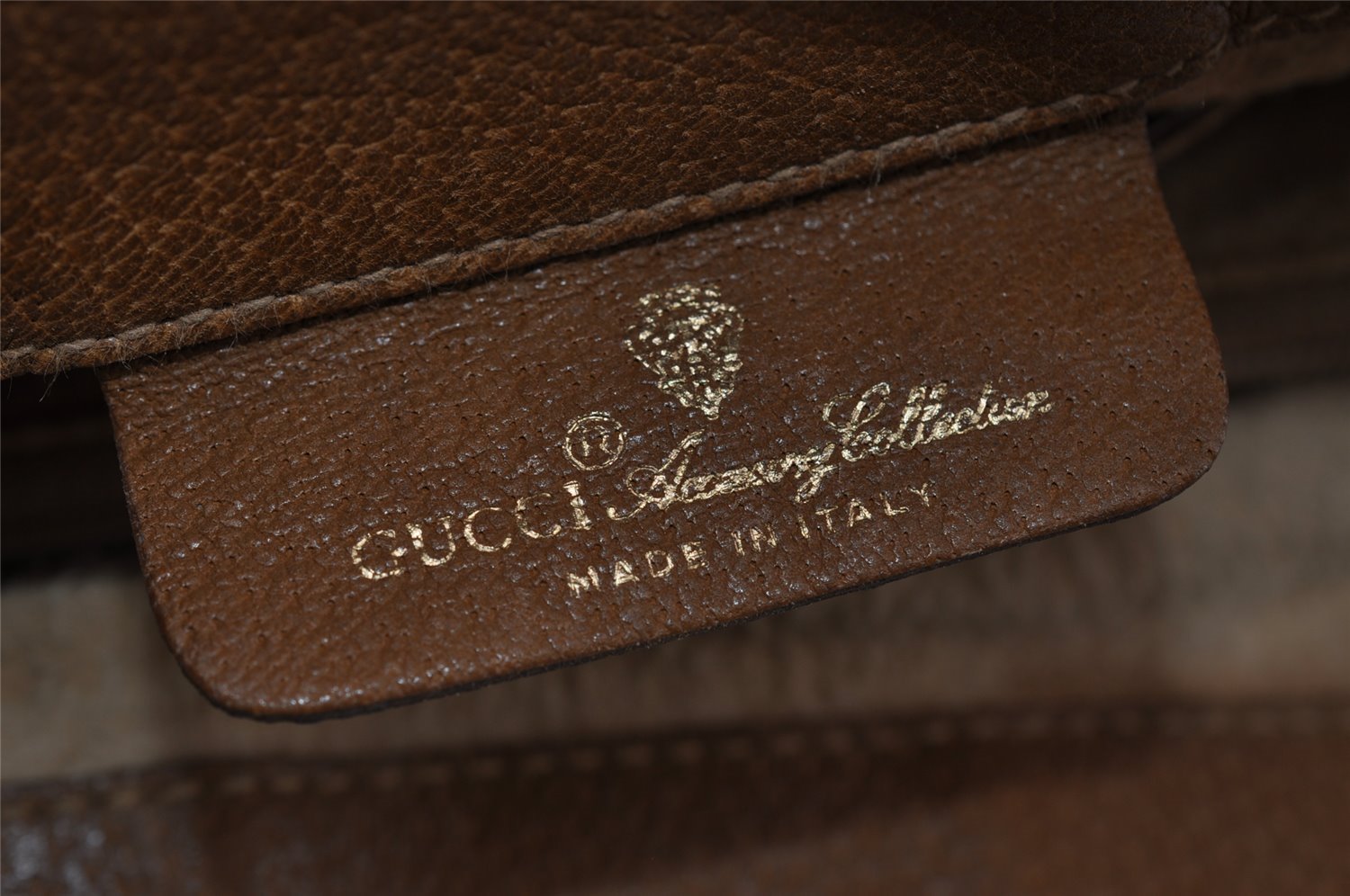 Authentic GUCCI Shoulder Cross Body Bag Purse GG PVC Leather White Junk 2510I