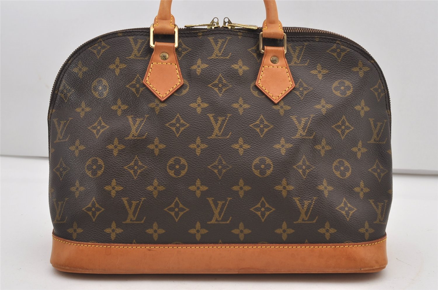 Authentic Louis Vuitton Monogram Alma Hand Bag Purse M51130 LV 2515J
