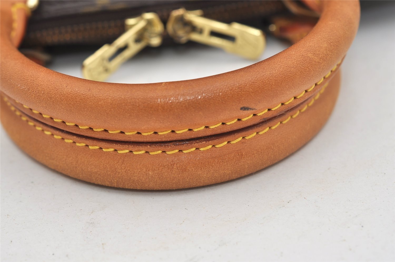 Authentic Louis Vuitton Monogram Alma Hand Bag Purse M51130 LV 2515J