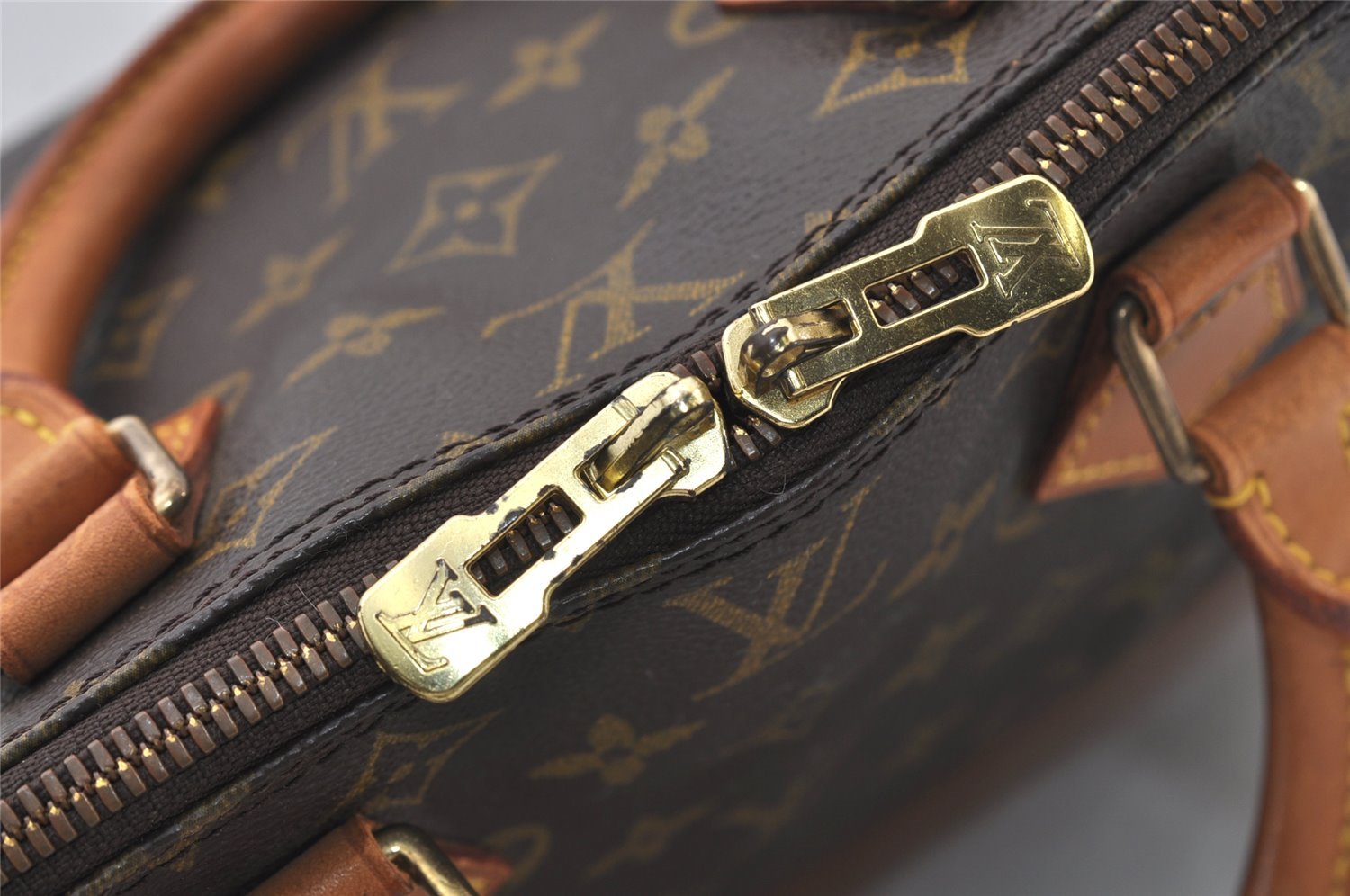 Authentic Louis Vuitton Monogram Alma Hand Bag Purse M51130 LV 2515J