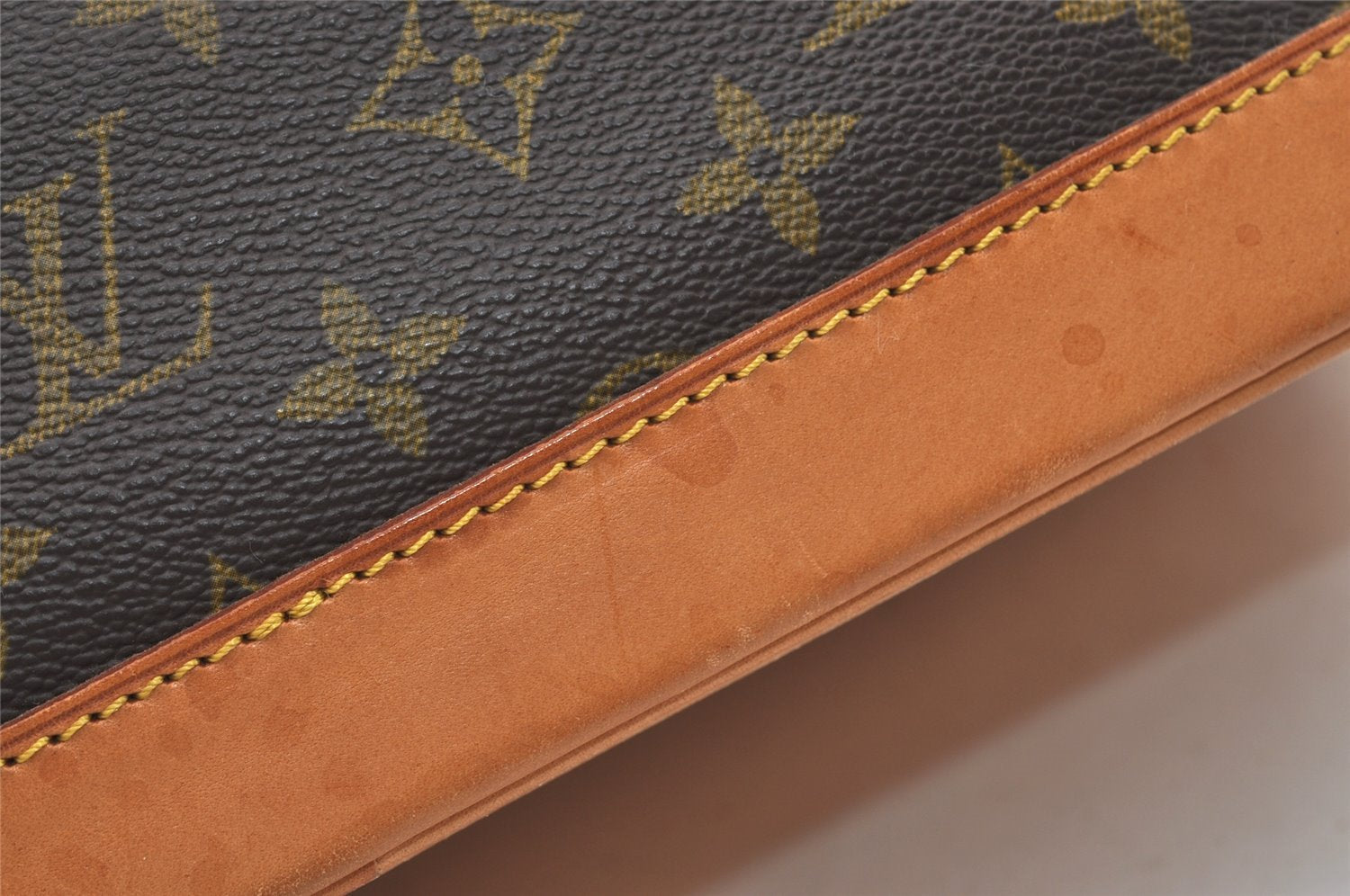 Authentic Louis Vuitton Monogram Alma Hand Bag Purse M51130 LV 2515J