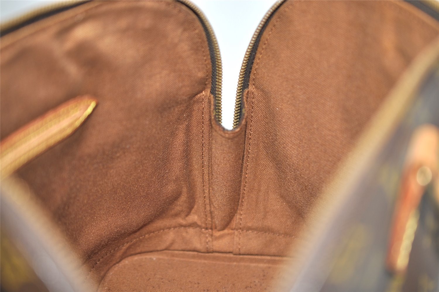 Authentic Louis Vuitton Monogram Alma Hand Bag Purse M51130 LV 2515J