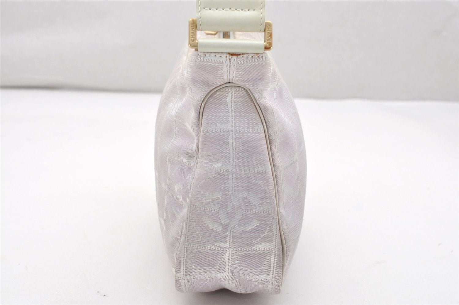 Authentic CHANEL Vintage New Travel Line Shoulder Hand Bag Purse Pink 2515K