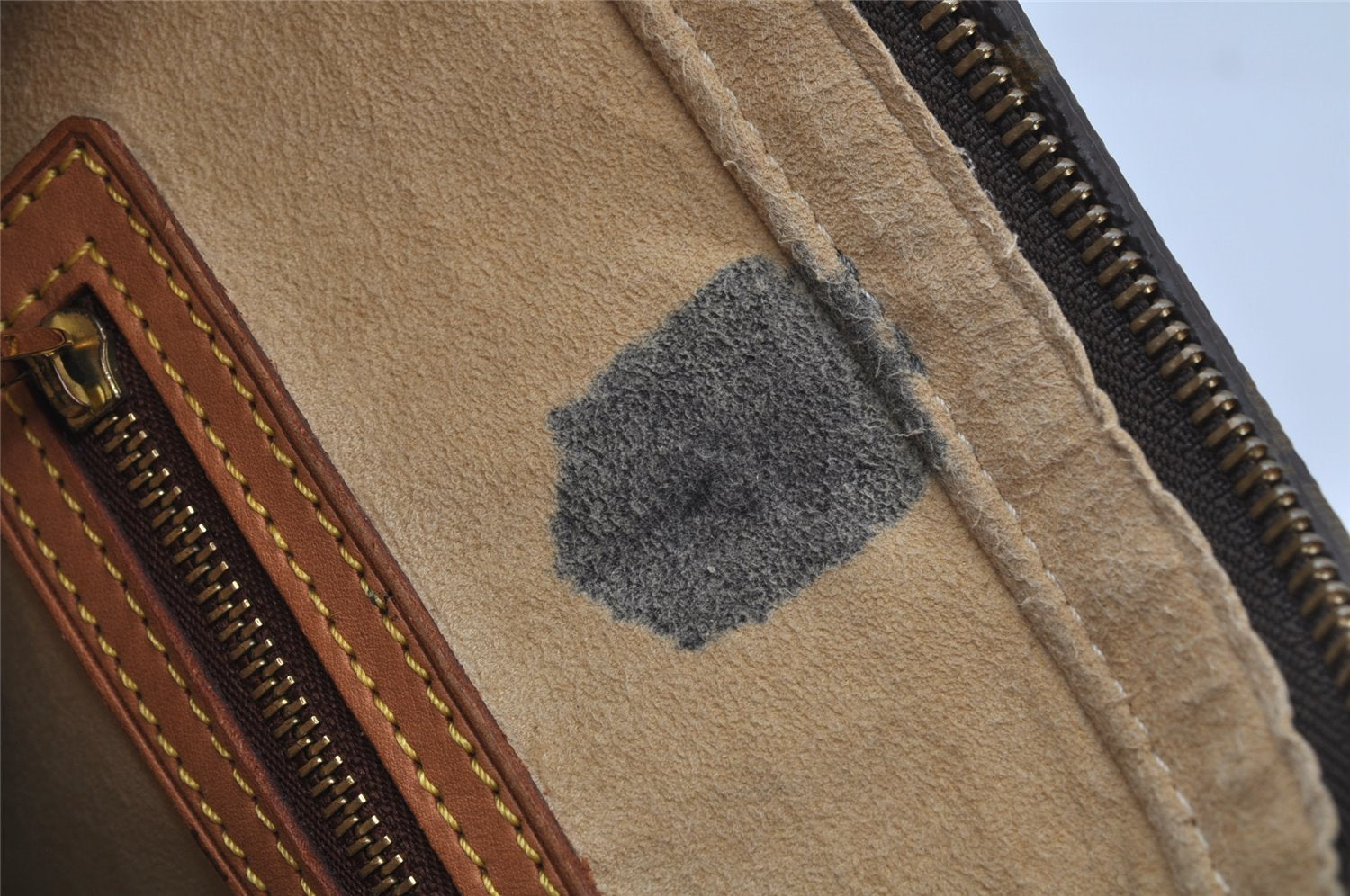 Authentic Louis Vuitton Monogram Looping GM Shoulder Bag M51145 LV 2520J