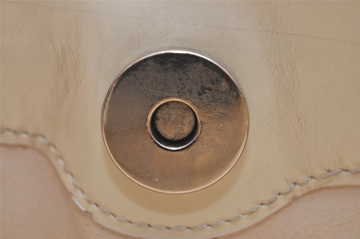 Authentic GUCCI Interlocking G Vintage Shoulder Bag Enamel White Junk 2521I