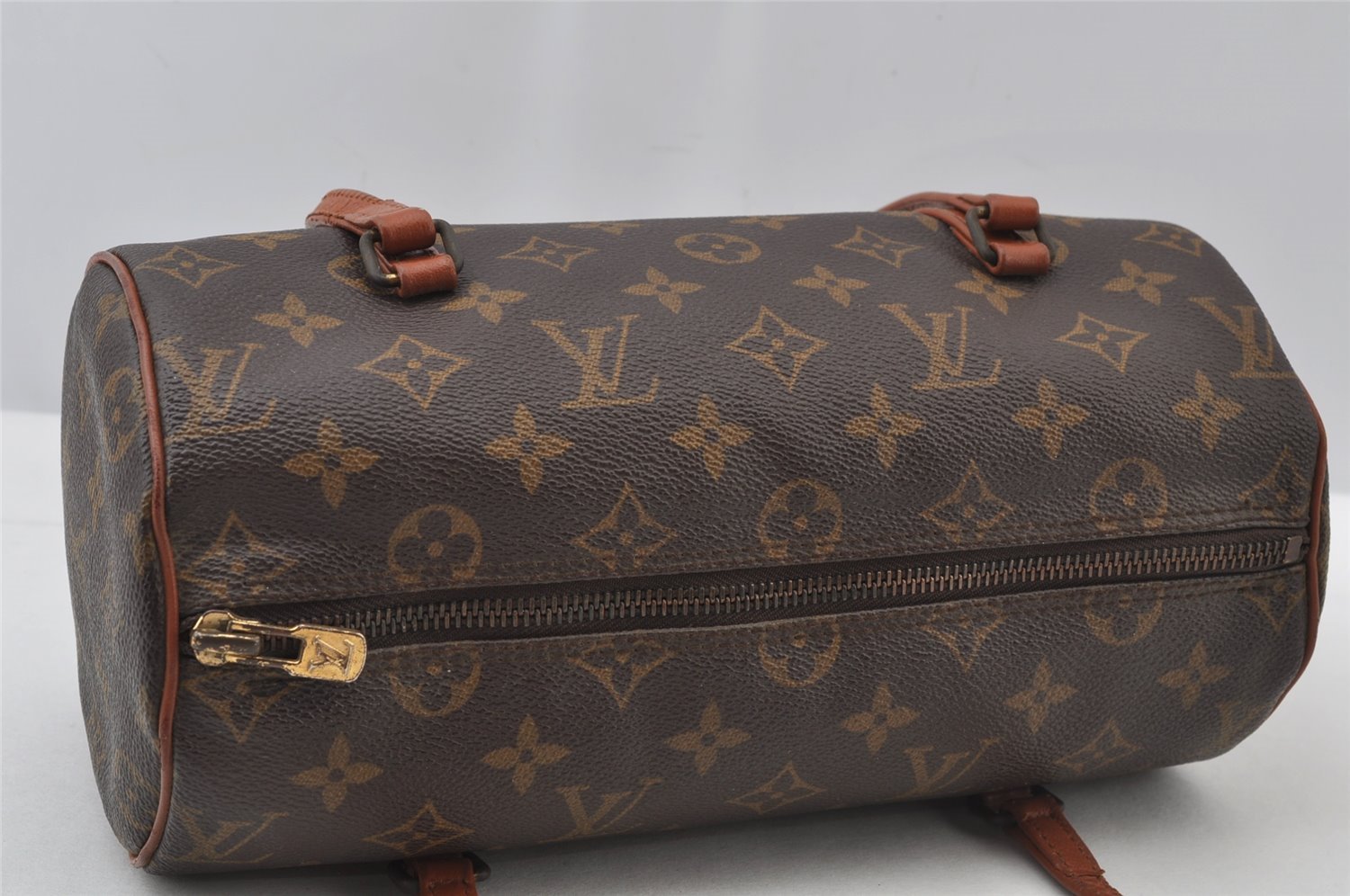 Authentic Louis Vuitton Monogram Papillon 26 Hand Bag Old Model LV 2523J