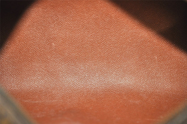 Authentic Louis Vuitton Monogram Papillon 26 Hand Bag Old Model LV 2523J