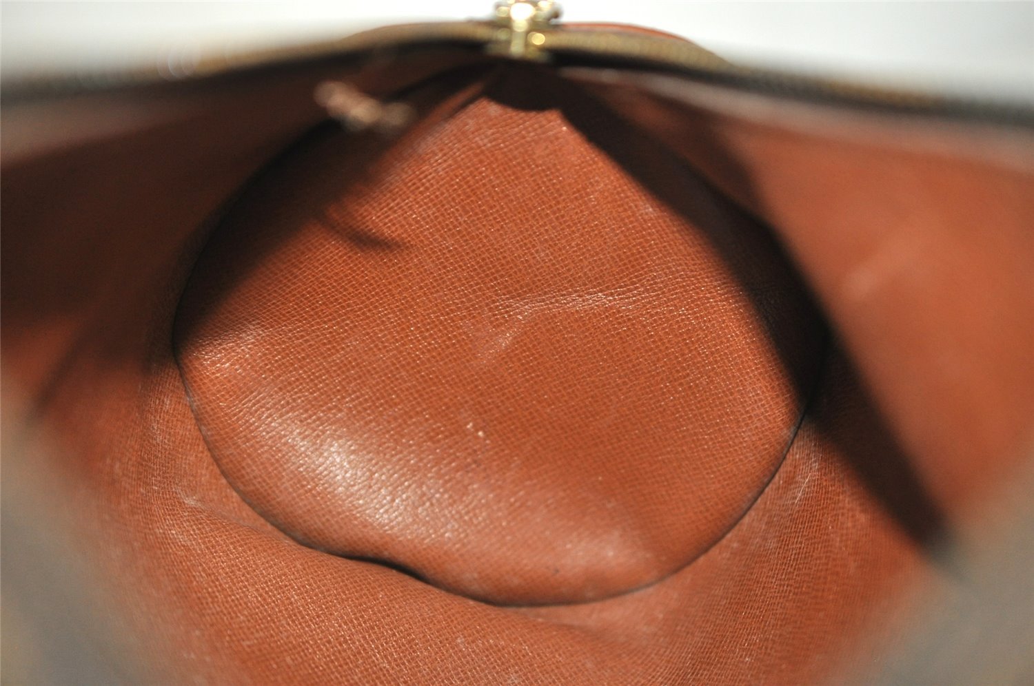 Authentic Louis Vuitton Monogram Papillon 26 Hand Bag Old Model LV 2523J